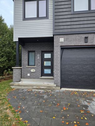For Lease - 3557 Colonel Talbot Road Unit# 24, London South, Ontario - Photo 1