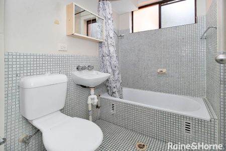 Ground Floor Apartment - Photo 2