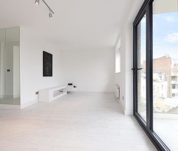 Property To Let in Vale Of Health, Hampstead, NW3 | TK International - Photo 2