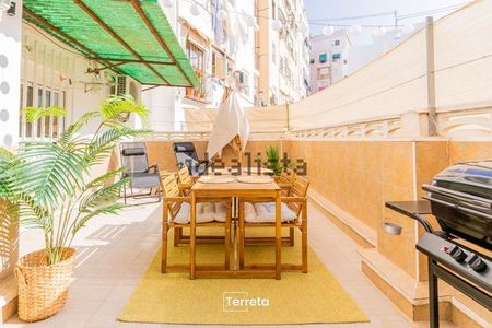 Alquiler de piso en Calle del Doctor Nicasi Benlloch, 1 - Photo 2