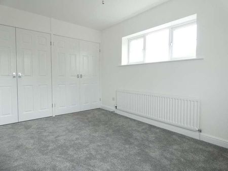 Park Road, Barton Under Needwood, DE13 - Photo 3