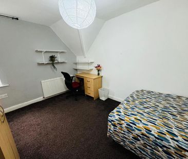 7 bedroom flat to rent - Photo 3