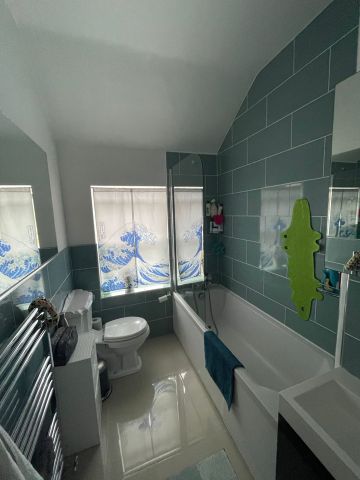2 Bed Terraced House, Nightingale Lane, N8 - Photo 3