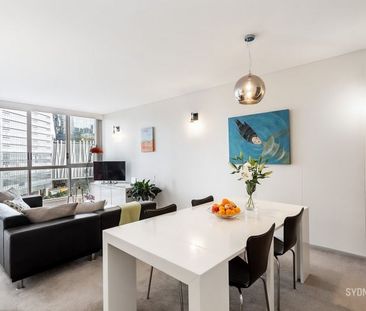 TWO BEDROOM APARTMENT + STUDY | Unfurnished - Photo 2