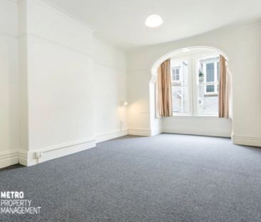 Sunny Bright Rooms *Two Weeks Rent Free - Photo 2