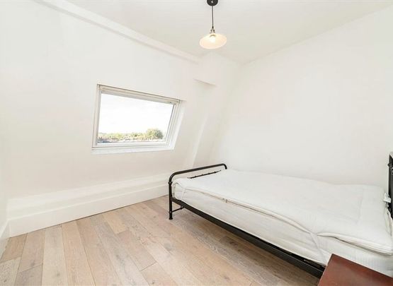 Lewisham Way - Photo 1