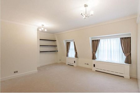 3 bedroom in 8-10 Davies Street - Photo 3