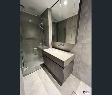 Next to new - Two bedroom modern apartment - Photo 5