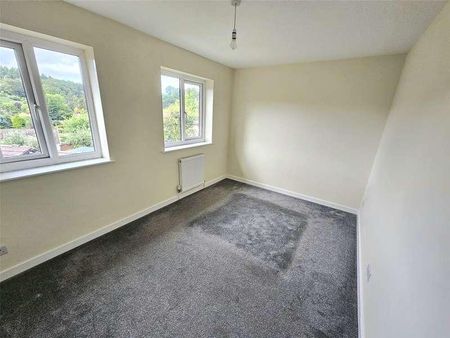 Daffodil Wood, Builth Wells, Powys, LD2 - Photo 3