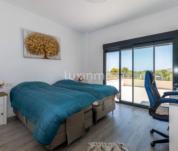 Modern villa with mountain views and private swimming pool in Alfaz... - Photo 2