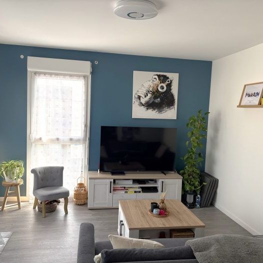 A LOUER - BEAU T2 + BALCON + 2 PARKINGS + CAVE - Photo 1