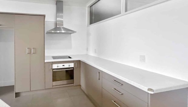CITY CENTRE- 3 BEDROOMS - Photo 1