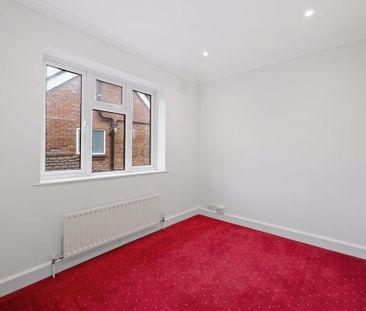 4 bedroom detached house to rent - Photo 3