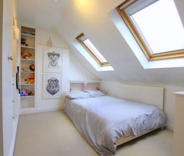 4 Bedroom Maisonette, Richmond Road, London - Photo 5