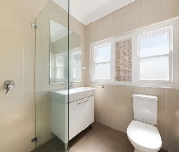 Modern Family Home in Perfect Location - Photo 4