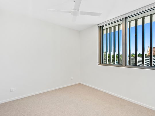 Luxury and comfort in the heart of Burleigh Heads - Photo 1