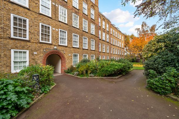 Eaton House, SW11, London - Photo 1