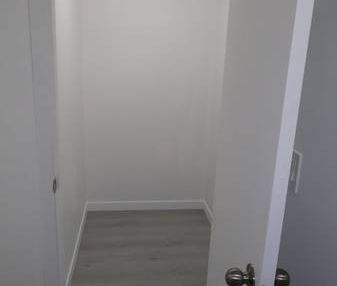 1 Bedroom Apartment - Photo 2