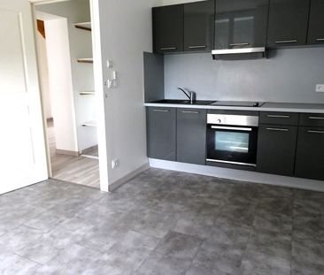 Location Appartement 4 pièces 77m² GUEUGNON 71130 - Photo 1