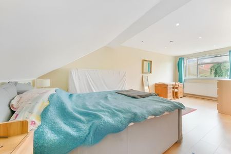 4 bedroom terraced house to rent - Photo 2