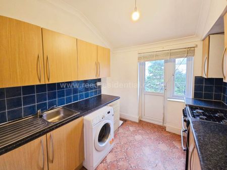 Cotswold Road, Westcliff on Sea - Photo 3