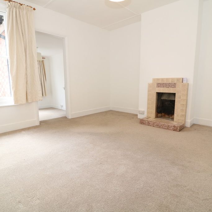 Lincoln Road, Dorking - 3 bedrooms Property for lettings - Seymours - Photo 1