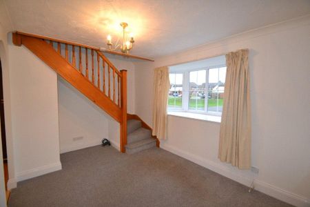 House to rent - Photo 2