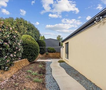 42 Stringybark Drive, Jerrabomberra - Photo 6