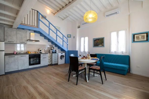 Via di Mezzo, Florence, Tuscany 50121 - Photo 1