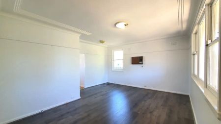 “New Flooring & Fresh Paint!” - Photo 2