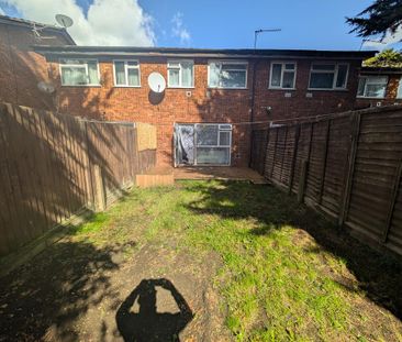 3 bedroom terraced house to rent - Photo 3