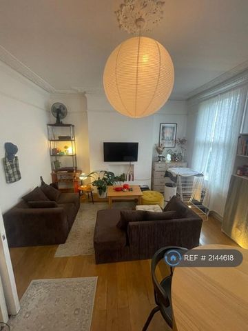 1 bedroom flat to rent - Photo 3