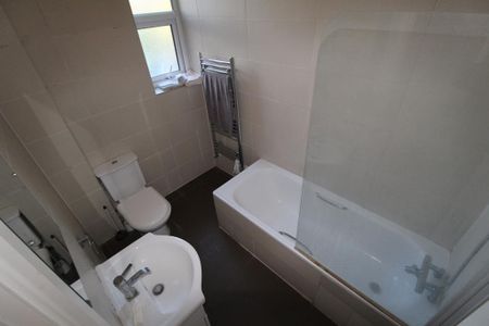 House share to rent - Photo 4