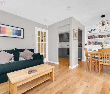 2 bedroom flat to rent - Photo 2