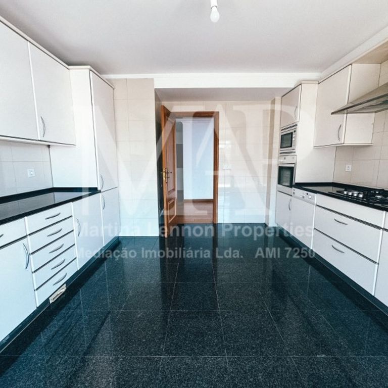 Luxury Flat for rent in Paco de Arcos (Paco de Arcos), Oeiras, Lisbon - Photo 1