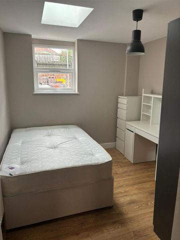 Gloucester Road, Bristol - Photo 4