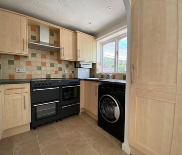 Haydock Close, Stratford-upon-Avon - Photo 1