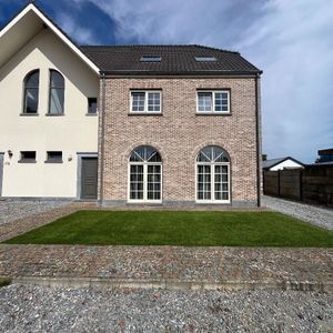 Huis te huur in Houthalen voor € 1.390 met 3 slaapkamers - Photo 3