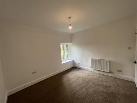 4 bedroom detached house to rent - Photo 5
