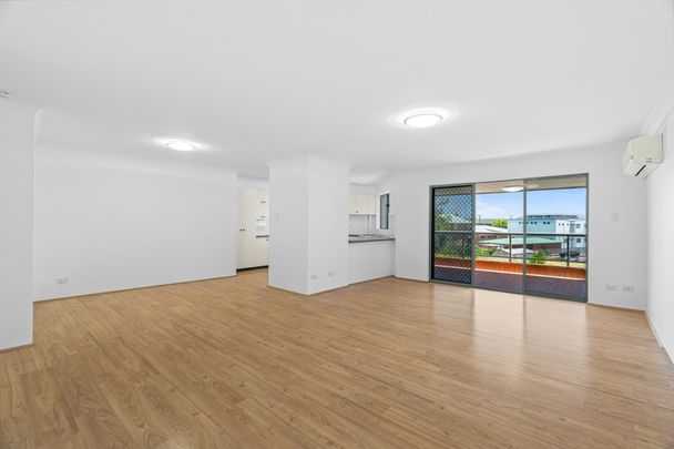 Refurbished Two Bedroom Unit - Photo 1