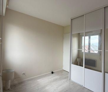 Location Appartement 4 pièces 81m² - Photo 3