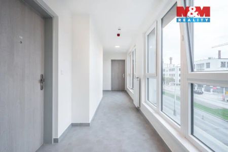 Pronájem bytu 1+kk, 35 m - Fotografie 3