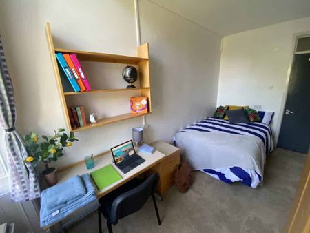 Classic Bedroom - Photo 5