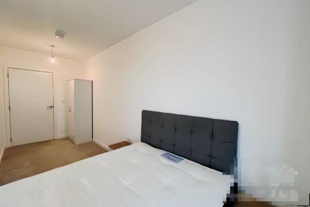 2 bedroom 2 bathroom - Photo 2