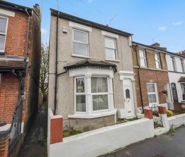 3 bedroom end of terrace house to rent - Photo 5