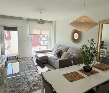 Alquiler de piso en Avenida Reina Sofía, 21 - Foto 2