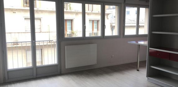 STUDIO - QUARTIER GRASLIN - SURFACE 26 M2 - Photo 2