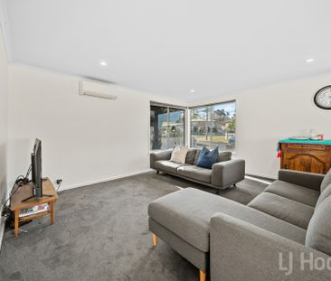 Beautifully Renovated 3-Bedroom Home - Photo 5