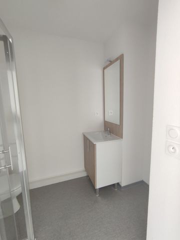 Location Appartement 1 pièce 18m² NIMES 30000 - Photo 4