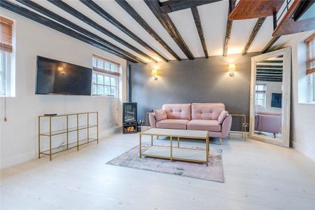 2 bedroom terraced house to rent - Photo 2